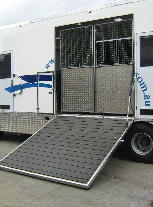 install of horse tailgate mat (3)